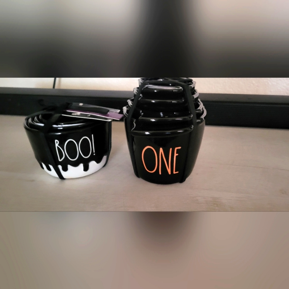 Rae dunn measuring cups